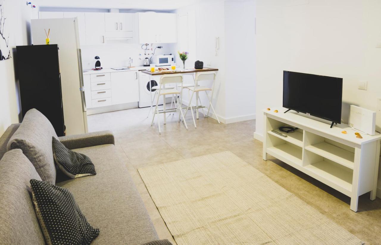 Cdz - Botica, Encantador Apartamento En Pleno Centro Historico Cádiz Exteriör bild