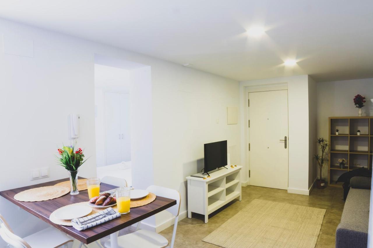 Cdz - Botica, Encantador Apartamento En Pleno Centro Historico Cádiz Exteriör bild